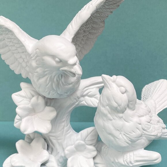 Beautiful Matte White Bird Sculpture - Upcycled - Vintage - Salvaged - Farmhouse - Picture 3 of 7